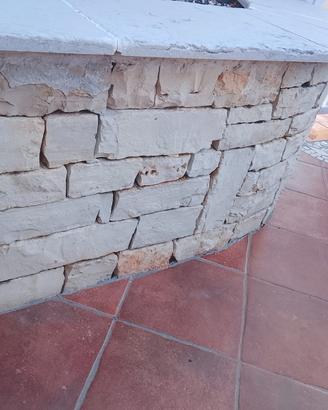 Pietra di  Trani tranciata o squadrata