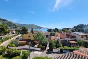 VILLA A SCHIERA A MONTECORICE