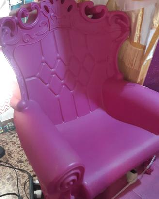 Poltrona slide queen of love con pouf  abbinato