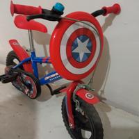 Bici bimbo modello capitan america 