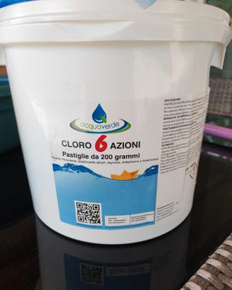 Cloro 6 Azioni in Pastiglie 200g per Piscina