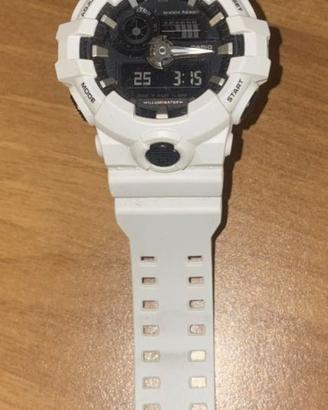 Casio G-Shock GA-700 Bianco