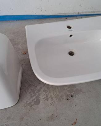 Lavandino marca Duravit con miscelatore Grohe
