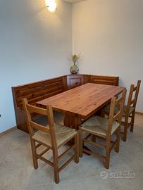Set da pranzo in legno massello con panca ad