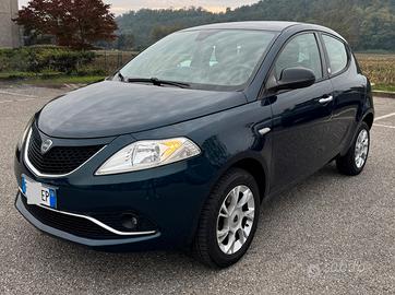 Lancia Ypsilon 0.9 TwinAir 85 Cv Benzina/Metano