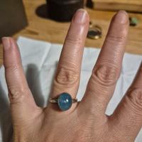  Anello Vintage  con Pietra Azzurra Cabochon