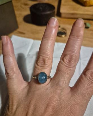  Anello Vintage  con Pietra Azzurra Cabochon