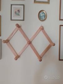 Appendiabiti da parete in legno naturale 