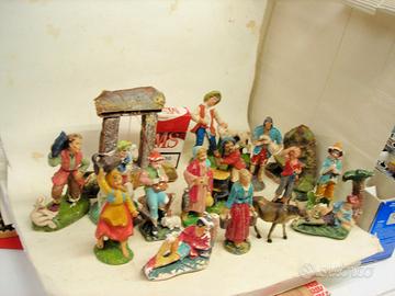 PRESEPIO 17 STATUINE NO PLASTICA