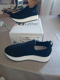 sneaker donna n.39marca Rucoline nuove