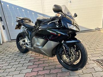 HONDA CBR 1000 RR PRIMA SERIE