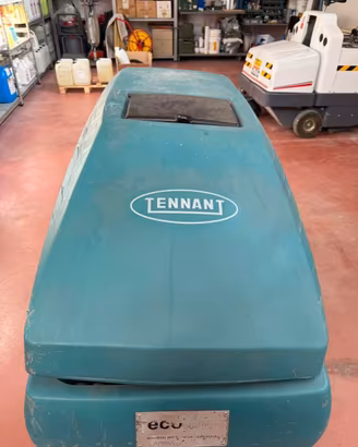 Lavasciua pavimenti industriali tennant 5700