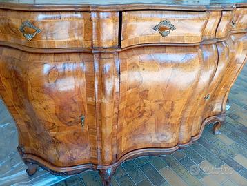 Credenza chippendale