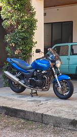 Kawasaki ZR7 