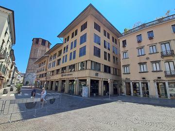 Ufficio di rappresentanza con vista esclusiva sul