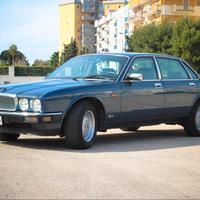 Noleggio auto Jaguar XJ per eventi e matrimoni