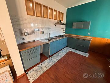 Cucina angolare completa