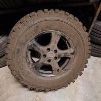 4 cerchi gommati fuoristrada 