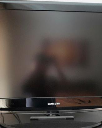 TV LCD Samsung 37 pollici HD