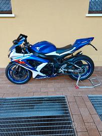 Moto-Suzuki  Gsx-R k9 750