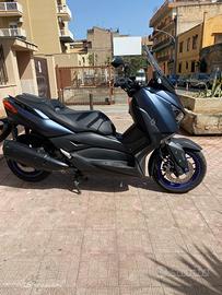 Yamaha X-Max 300