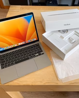 Macbook pari al nuovo con scatola