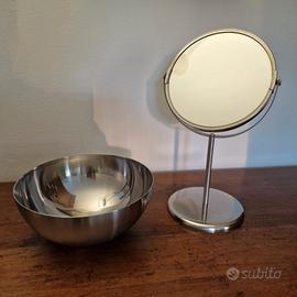 Specchio da tavolo con ciotole inox