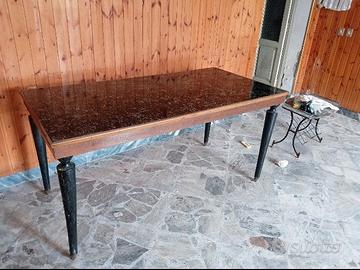 Tavolo per salone