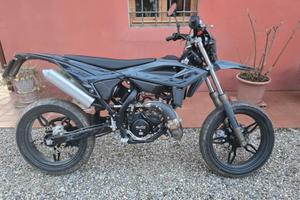 Moto BETA C50