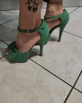 Sandali verdi con fiocco e strass- nr. 36