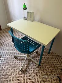 Scrivania + sedia girevole IKEA