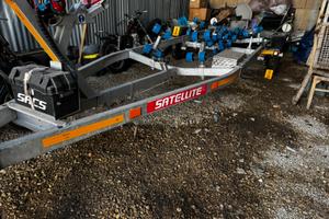 Carrello Satellite 1500Kg basculante