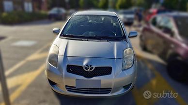 Toyota Yaris 2 serie 1.0 Neopatenti