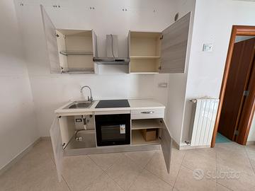 Cucina completa mai usata