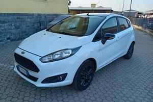 Ford Fiesta 5 Porte Fiesta 5p 1.0 Black&White 80cv