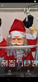 Babbo natale arrampicatore