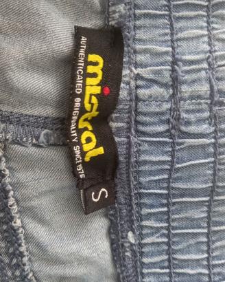 pantaloni
