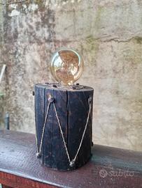 Lampada artigianale in legno di pino stile rustico