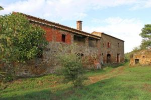 Rustico / Casale di 460 m² con 5 locali e box auto