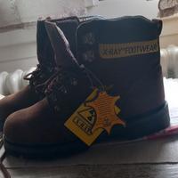 scarponcini trekking nuovi.39/40