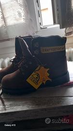 scarponcini trekking nuovi.39/40