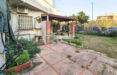 Bilocale con giardino