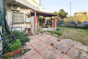 Bilocale con giardino