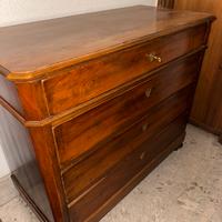 Cassettiera in legno stile classico