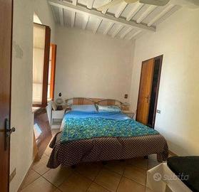 Appartamento di 80 m² con 4 locali e box auto a Le