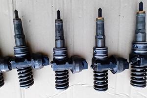 KIT INIETTORI VOLKSWAGEN TOUAREG 2.5TDI 0414720210