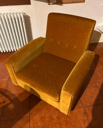 Poltrona color senape