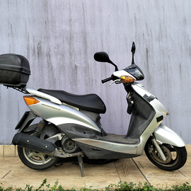 Scooter 125 cc Yamaha modello Cygnus
