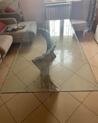 Elegante tavolo in vetro con base in marmo