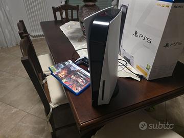 Playstation 5 con lettore disco + 3 giochi